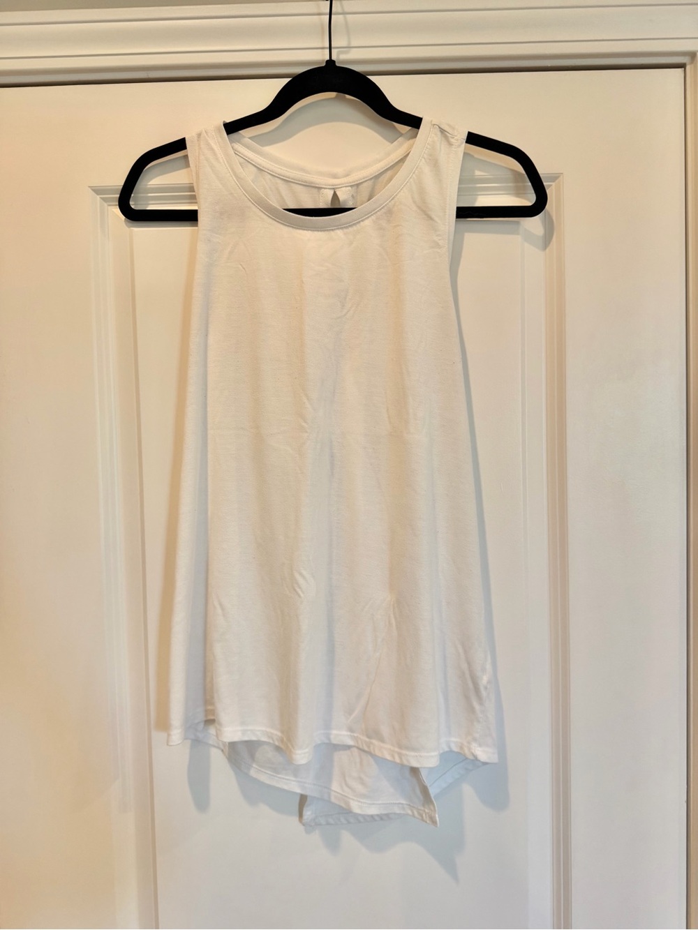 2 Old Navy Women's Workout Tank Tops
